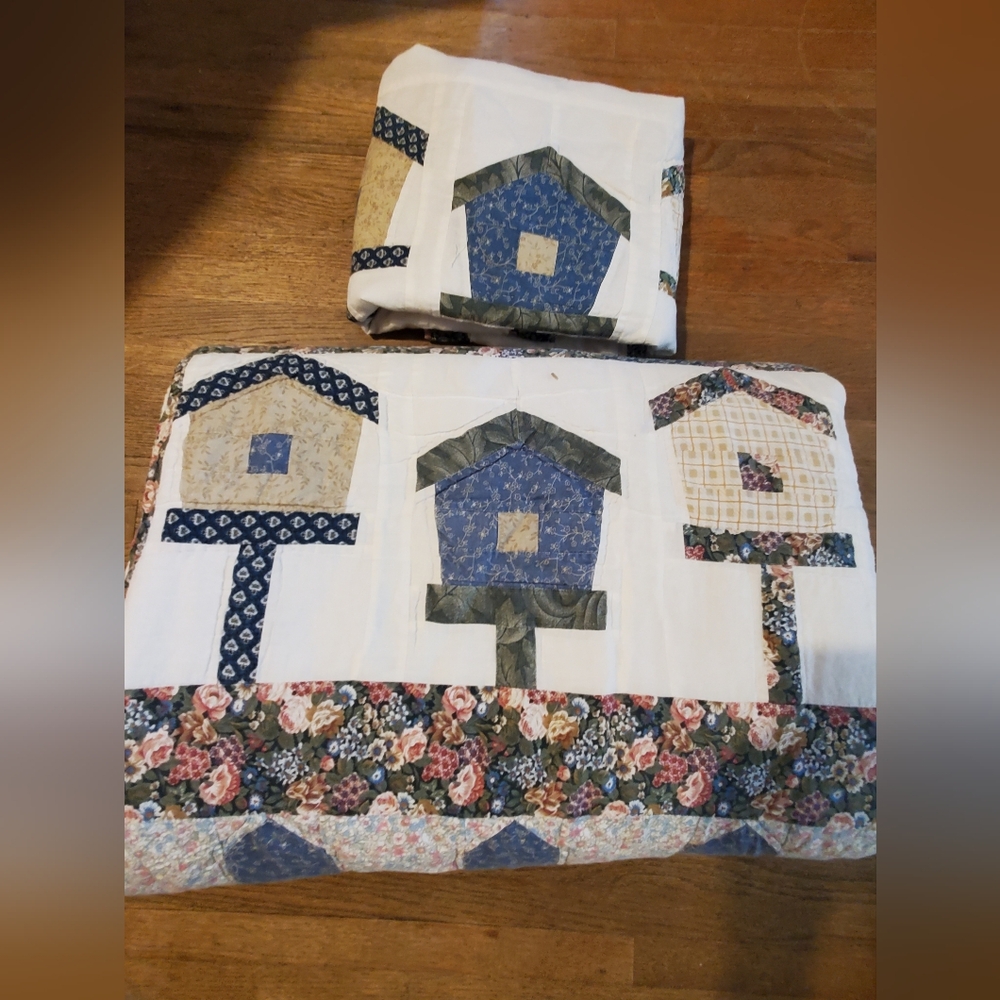 Twin Blue and Cream Patchwork Quilt - Home Bedding With One Sham